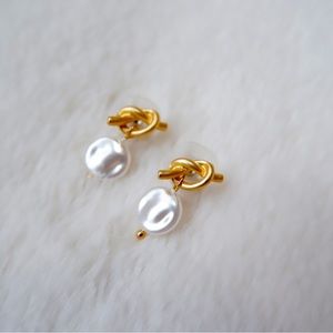Paris Knot Pearl Earrings
